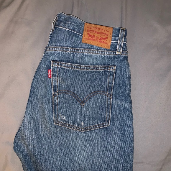 Destroyed Levi’s jeans - Picture 3 of 4